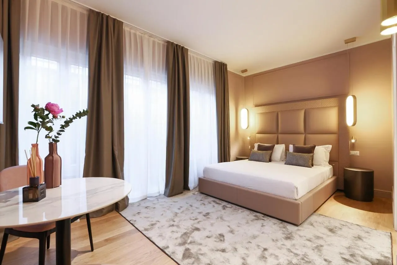 Prestige Boutique Aparthotel - Piazza Duomo View Milan Italy