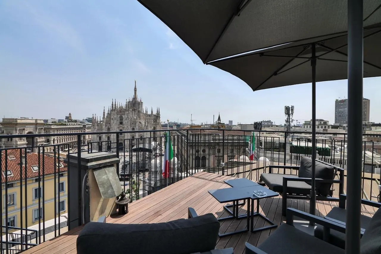 Prestige Boutique Aparthotel - Piazza Duomo View Milan Apartment