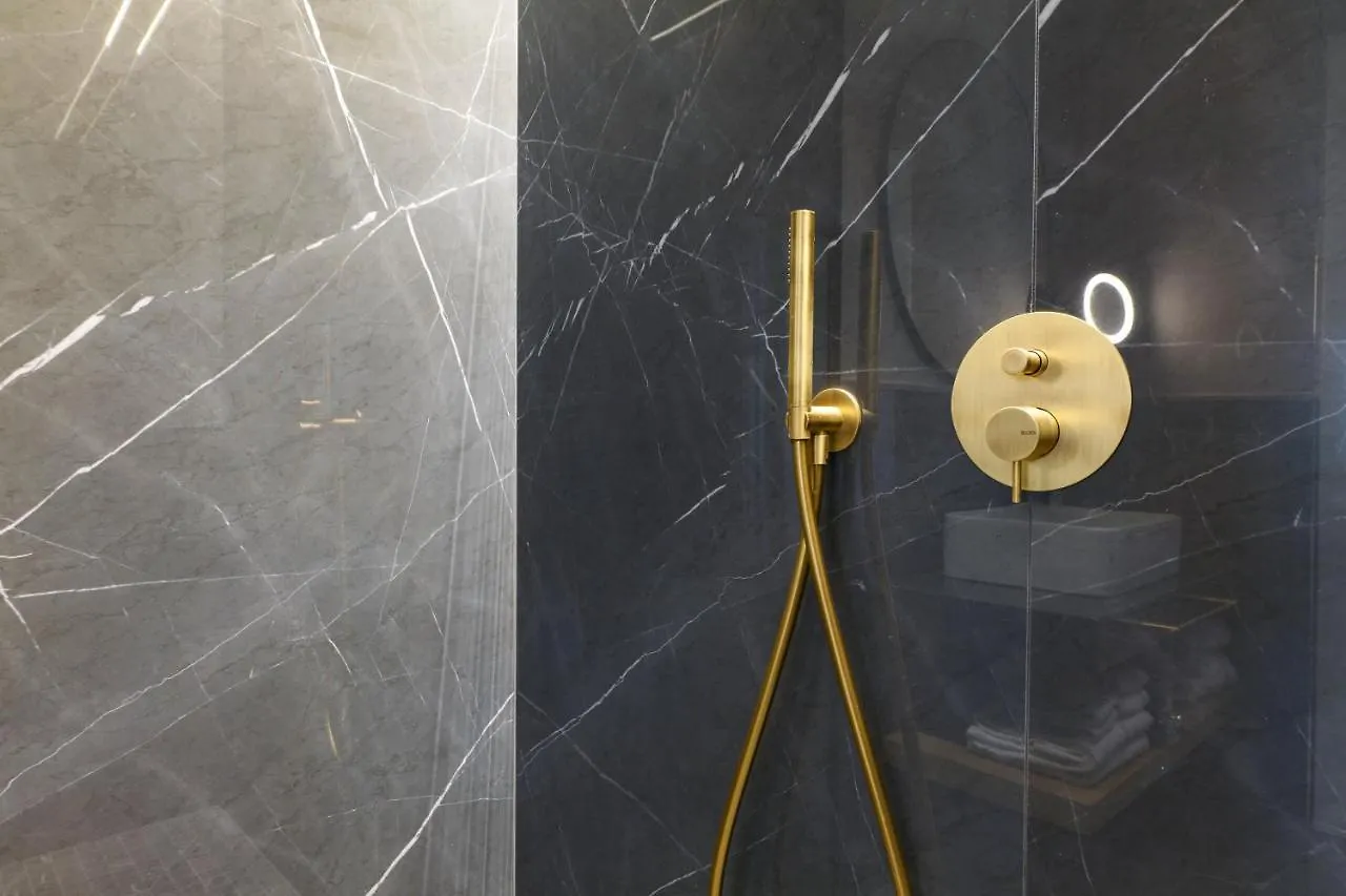 Prestige Boutique Aparthotel - Piazza Duomo View Milan Italy